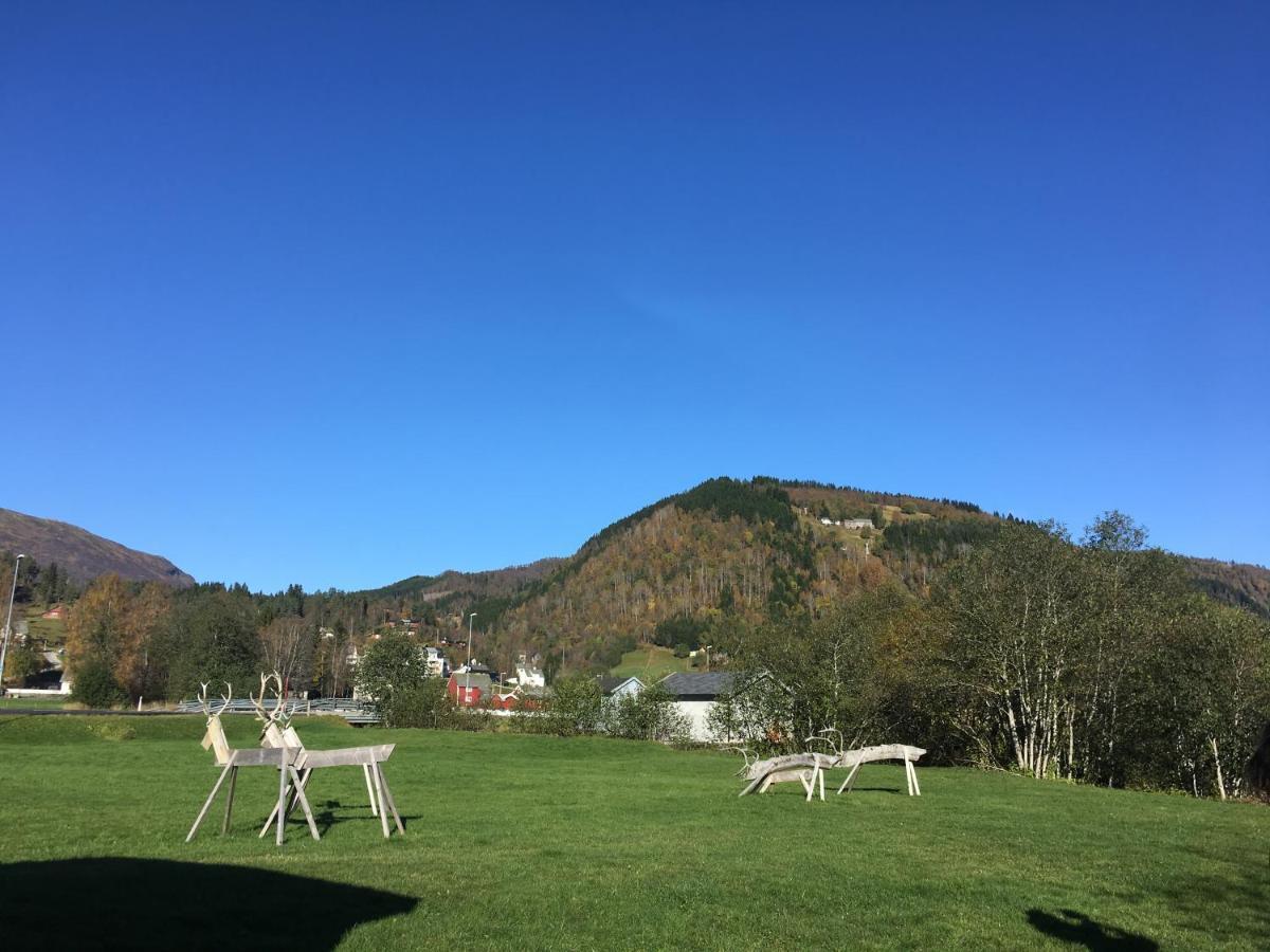 Voss- Oppheim Suite Private Cozy Cabin Vossestrand المظهر الخارجي الصورة